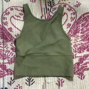 Lululemon cropped Top